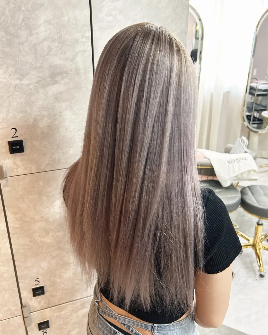 ロング 心斎橋/プルエクステ ハイトーン/カットのヘアスタイル