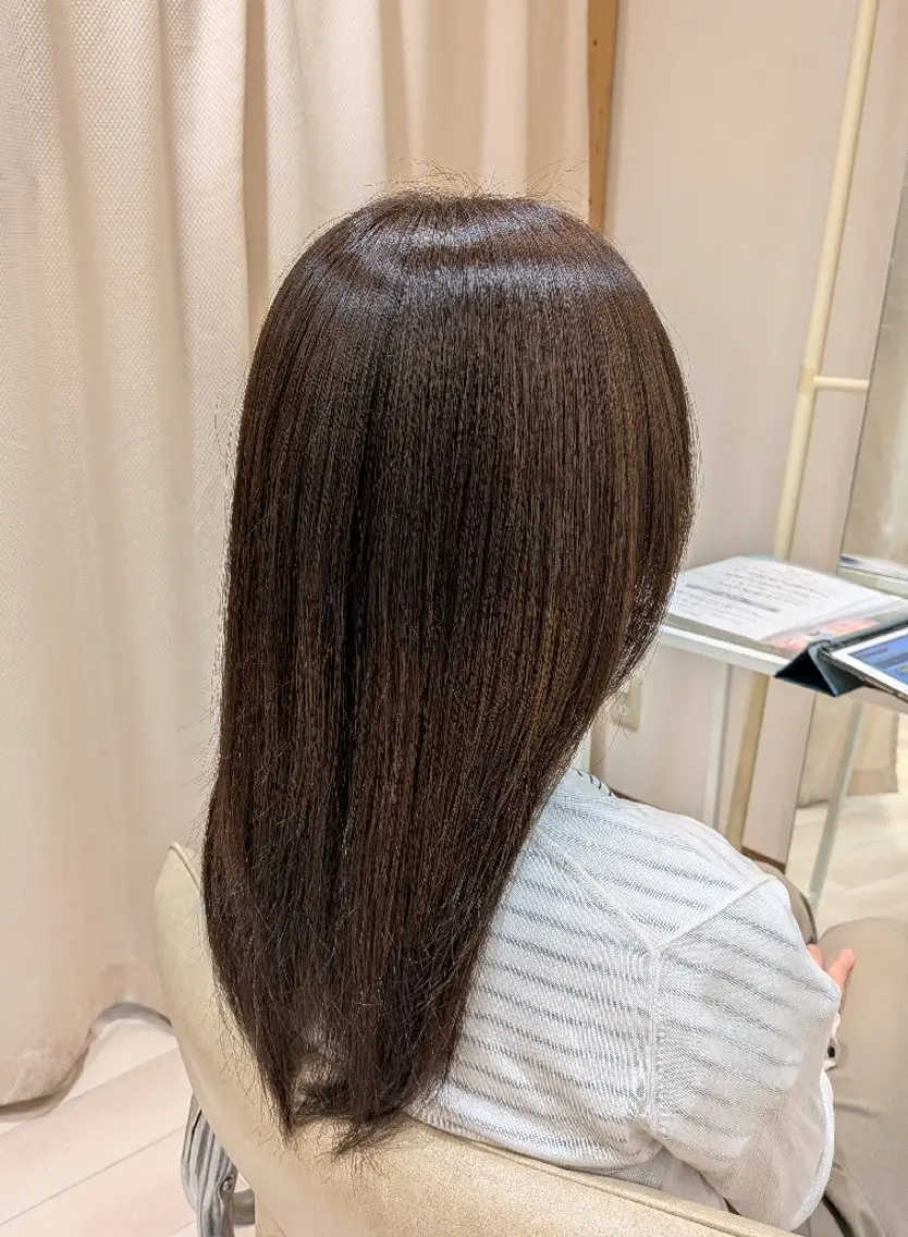 ロング ヘアカラー 深田 和瑛のヘアスタイル