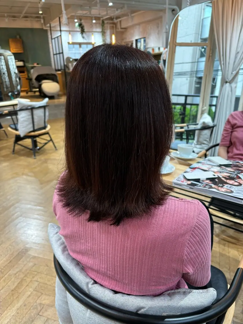 ミディアム カラー SAKI⭐️ブリーチ ・艶カラー⭐️のヘアスタイル