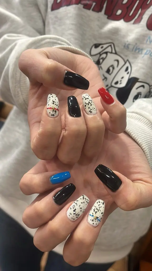 ネイル フラッシュネイル マグネットネイル ニュアンスネイル シンプルネイル バレンタイン SAKU nail 作島茜のネイルデザイン