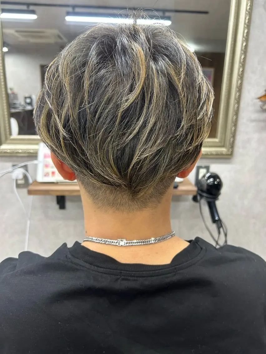 ショート カラー メンズ Lien 深井店のヘアスタイル