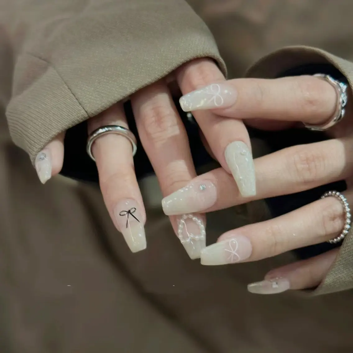 ネイル ハンドネイル ハンドケア 🍑 momo_nailのネイルデザイン