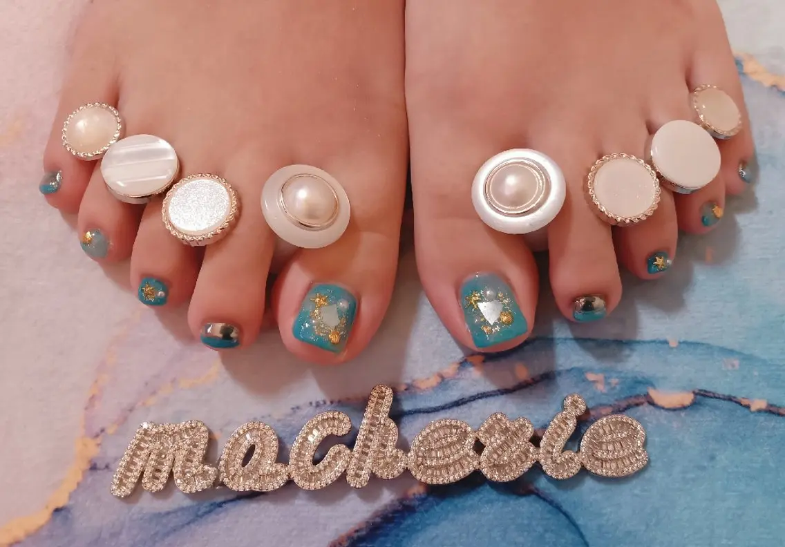 ネイル ブルー ミラーネイル フットネイル Nail Salon macherieのネイルデザイン