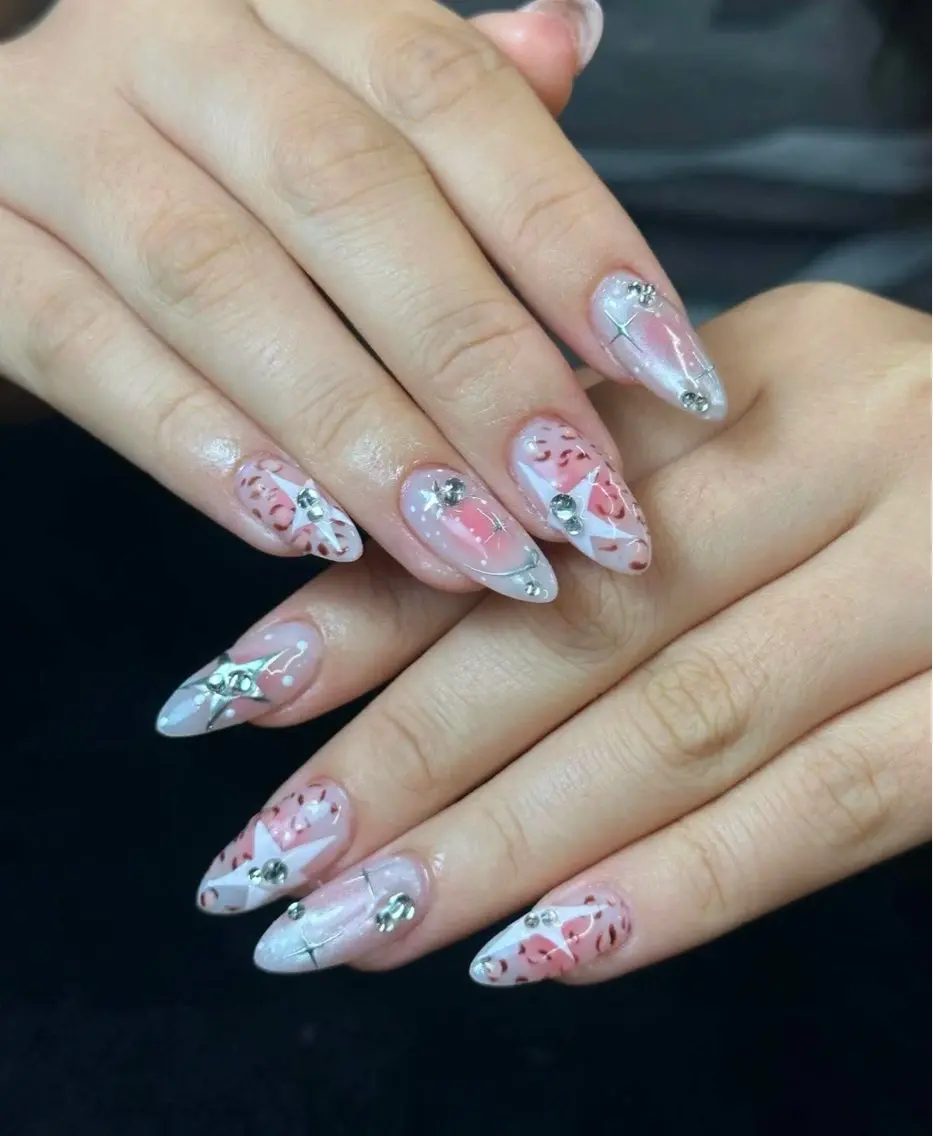 ネイル キラキラネイル 韓国ネイル 持ち込み ピンク シルバー Iconic Nailのネイルデザイン