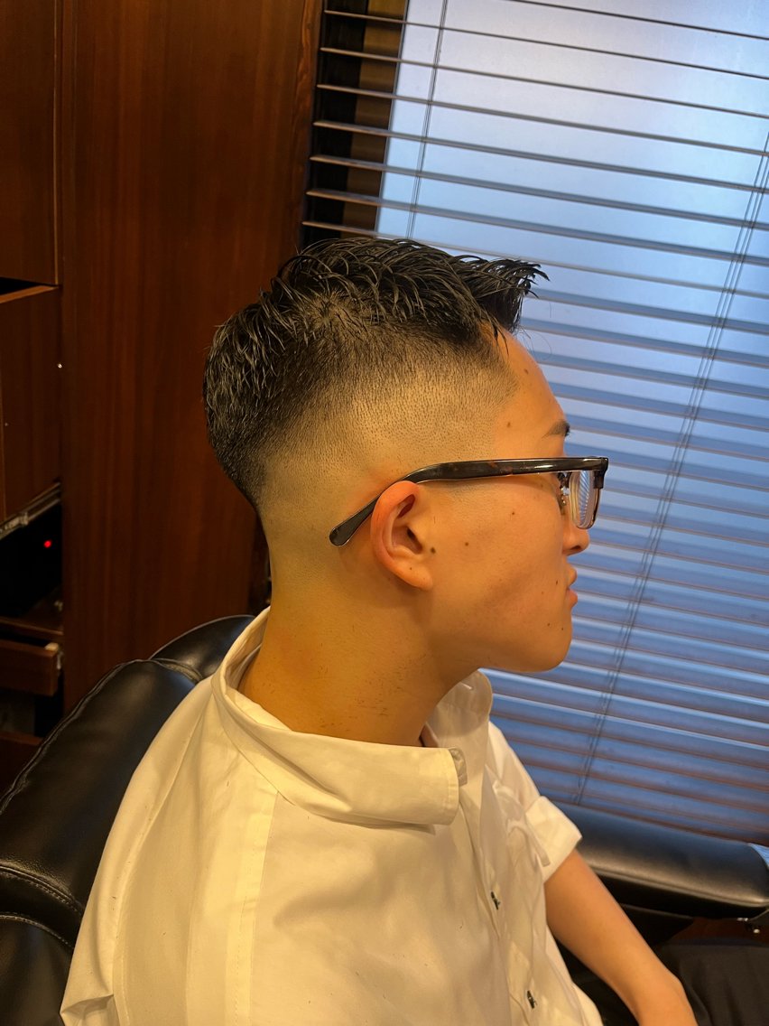 メンズ ヒロ銀座川崎 志田健介のヘアスタイル