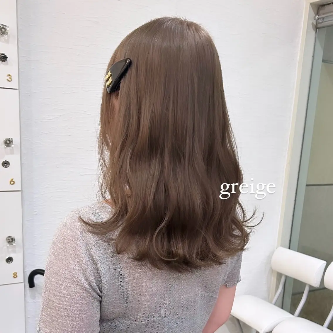ミディアム カラー ブリーチ グレージュ ヘアカラー トリートメント りん🌷︎透明感カラ ー/ヘアアレンジのヘアスタイル
