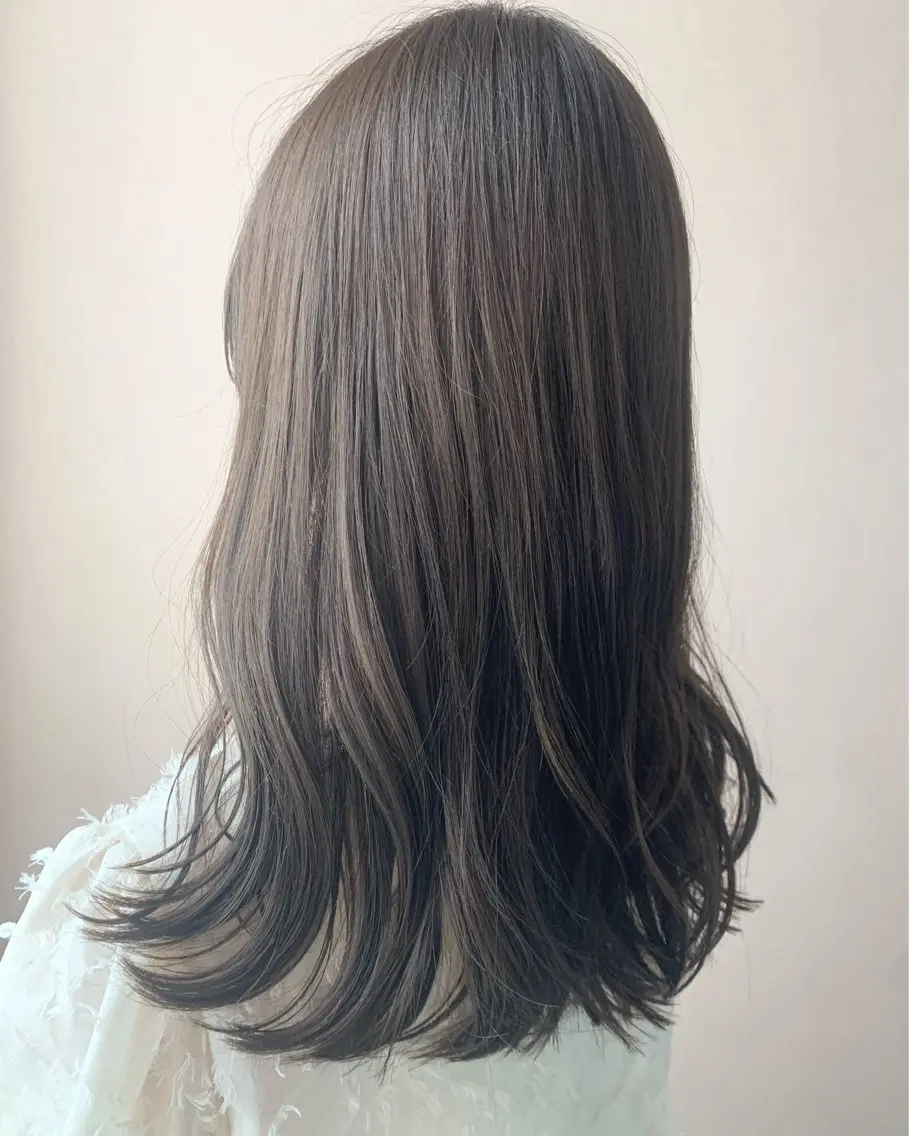 ロング カラー ベージュカラー 透明感カラー hubhair レイヤー/透明感のヘアスタイル