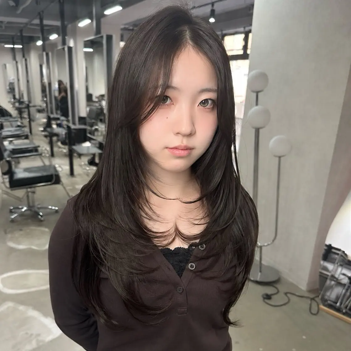 ロング くびれヘア 顔まわりレイヤー 顔周りカット 韓国風ヘア くびれレイヤー カット ヘアカラー 韓国レイヤー🇰🇷 艶髪💎renのヘアスタイル
