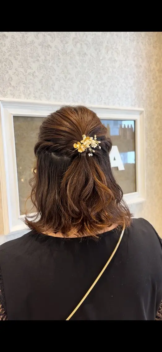 ミディアム ヘアアレンジ ヘアセット ブリーチなしカラー/ 暖色カラー/艶カラーのヘアスタイル