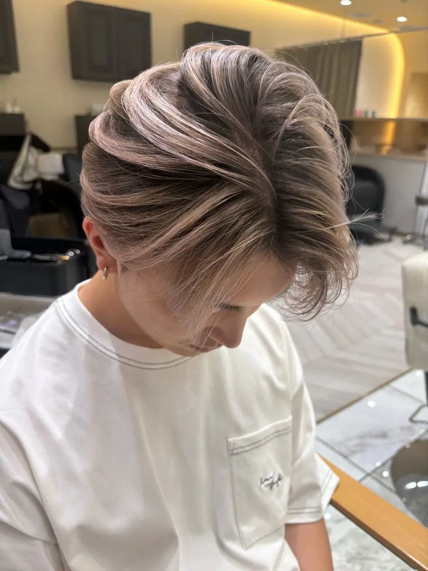 ミディアム カラー メンズ メンズバレイヤージュ センターパート バレイヤージュ レイヤーカット ヘアカラー メンズ/ハイトーン /縮毛矯正/木村神心のヘアスタイル