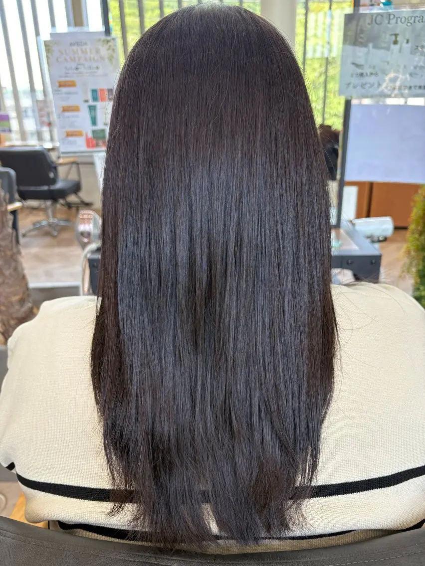 セミロング 宮崎 瑠梨のヘアスタイル