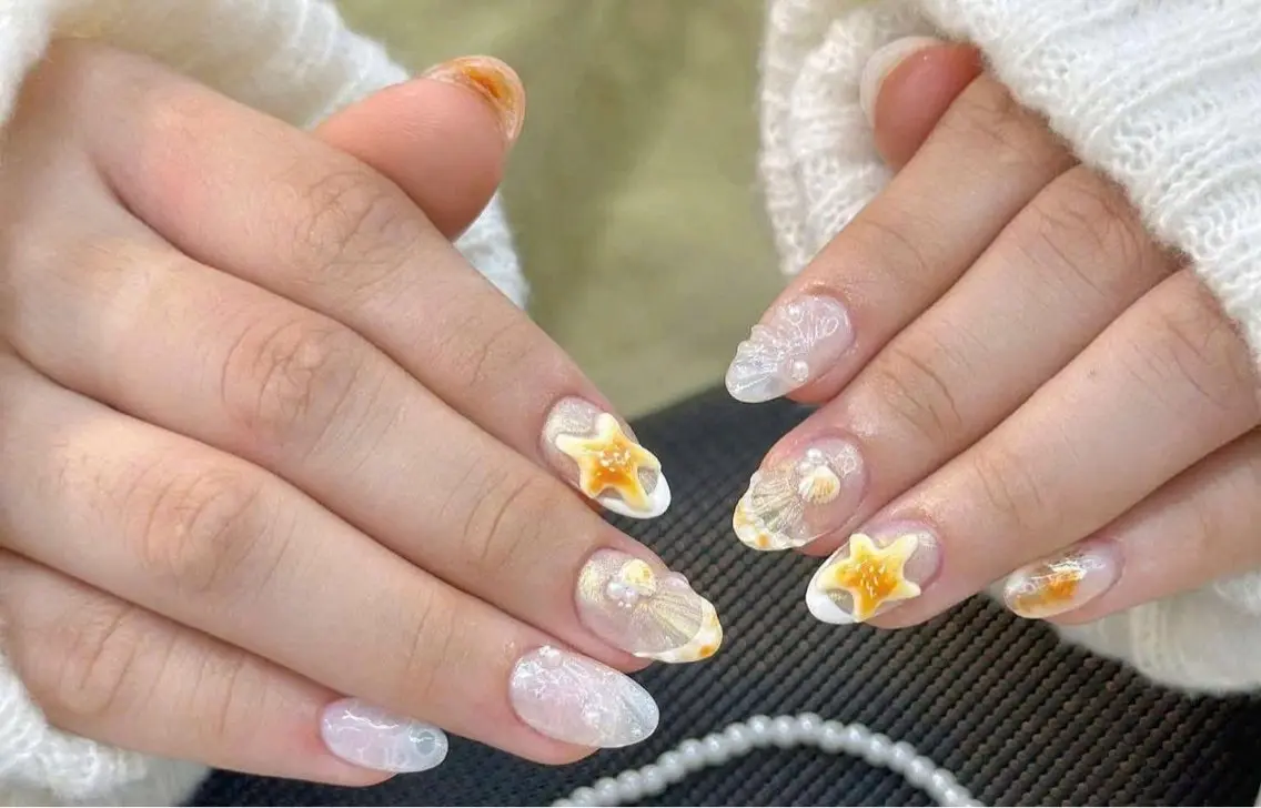 ネイル フレンチネイル ジェルネイル ガラスフレンチ 韓国ネイル マグネットネイル Minette Nailのネイルデザイン
