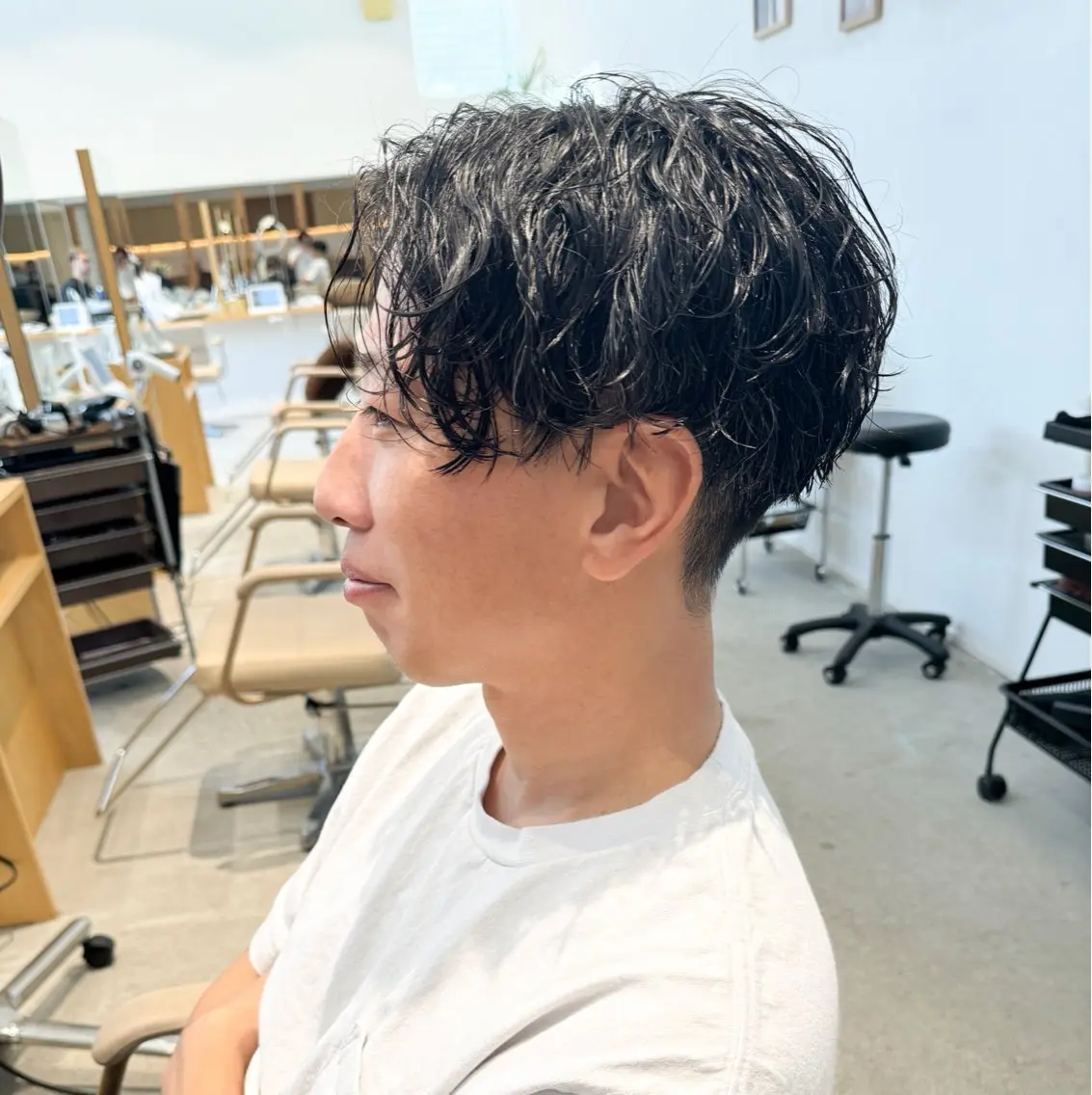 ショート パーマ メンズ メンズ韓国風 マッシュ メンズパーマ 韓国風ヘア ニュアンスパーマ 服部 雄輝のヘアスタイル