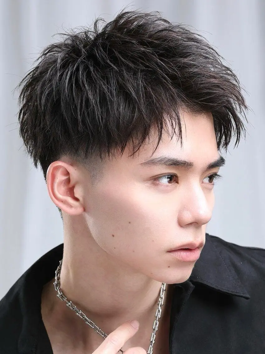 ショート レイヤー・カット モデル・こうたのヘアスタイル