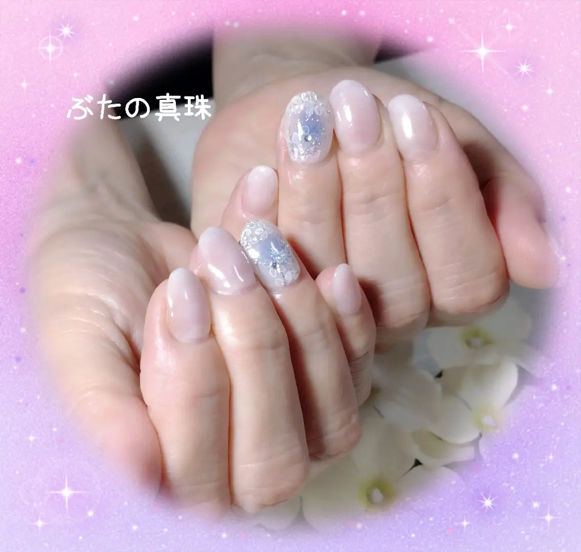 ネイル ホワイト ハンドネイル 林 珠里のネイルデザイン