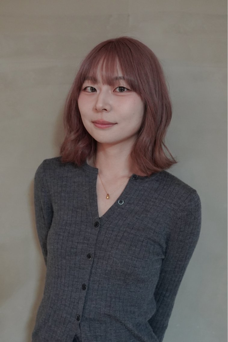 ミディアム カラー 石江 奈琉のヘアスタイル