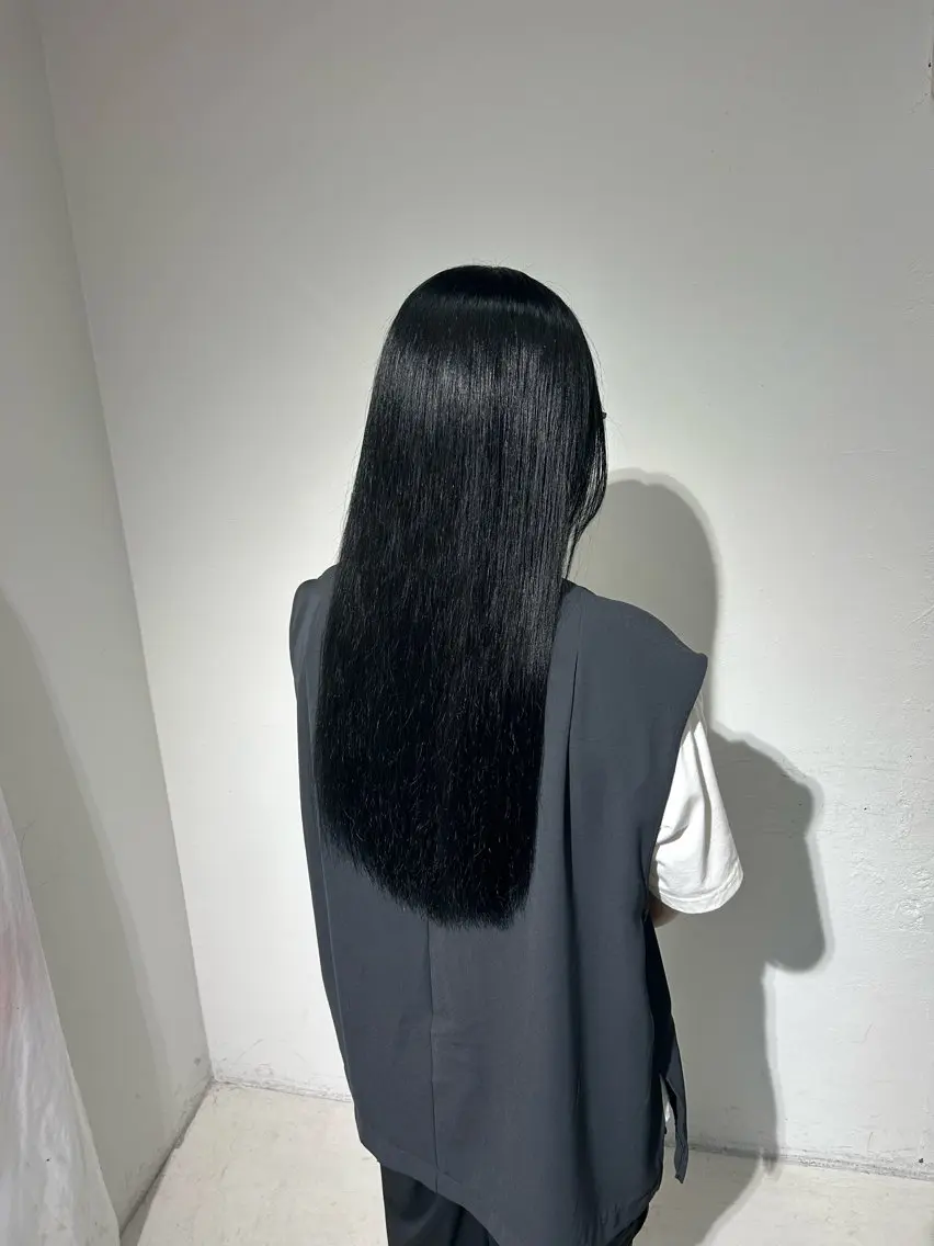 ロング カラー 黒髪 ブルーカラー ブルーブラック 透明感カラー ロング 弓矢 叶のヘアスタイル