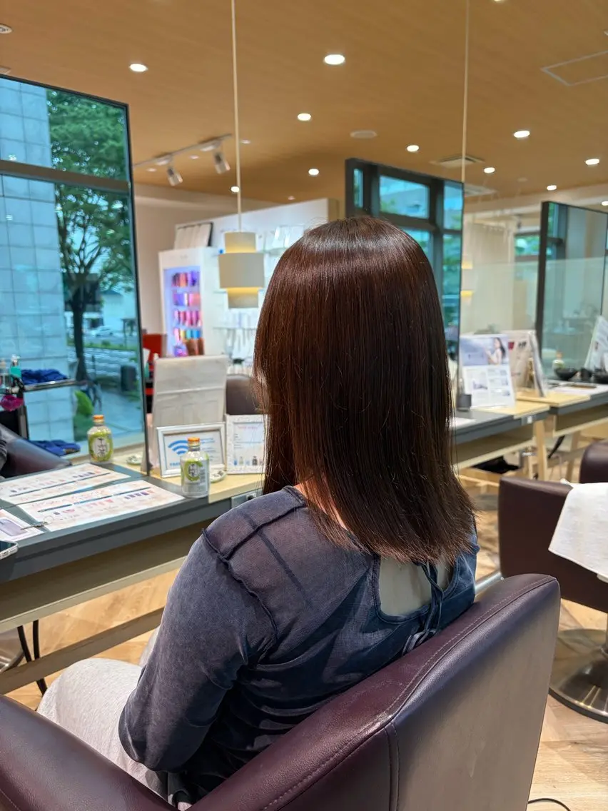 ミディアム 菊地 楓のヘアスタイル