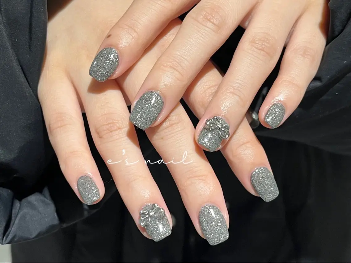 ネイル e’s nail Lumièreのネイルデザイン