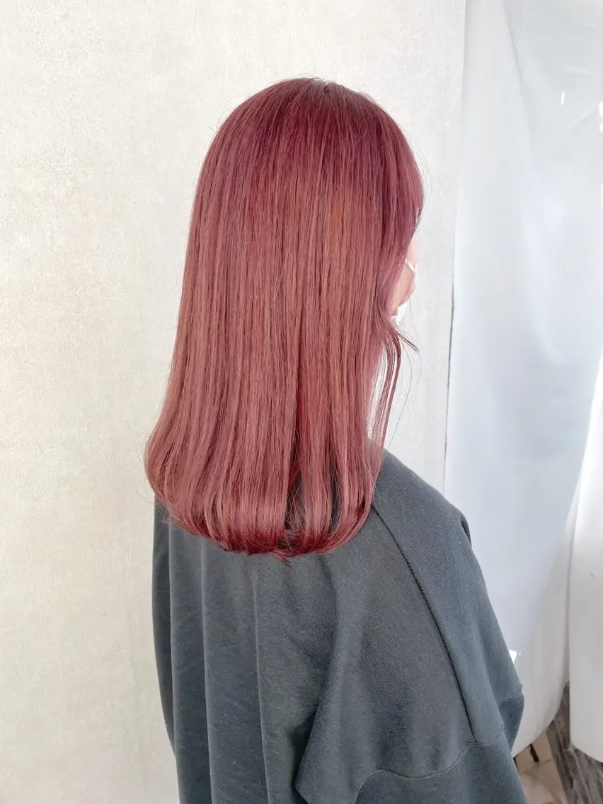 セミロング カラー ベージュカラー ブリーチ ピンクカラー ピンクベージュ ヘアカラー トリートメント 🪐脱白髪染め 🪐松尾菜々美のヘアスタイル