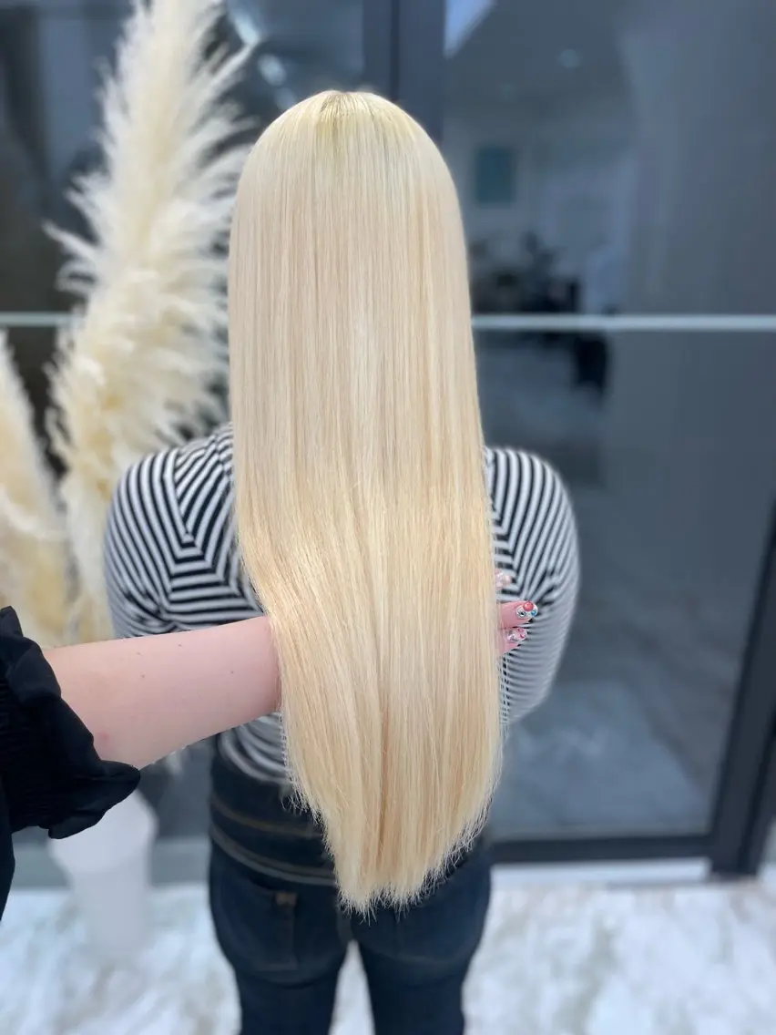 ❬❰🫧 お得なクーポン 🫧❱❭『U25』🦙  2ヶ月以内限定✨bleachリタッチのみ ＋treatment🦙の写真