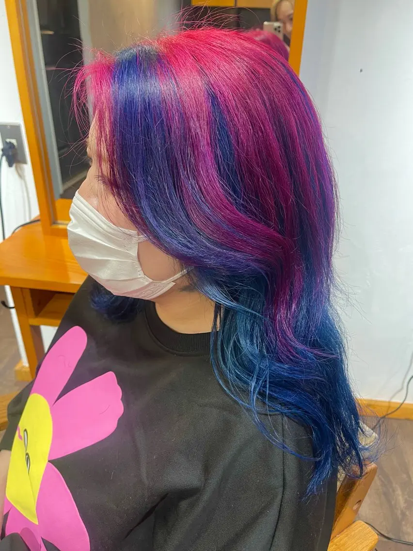 ロング カラー 岩谷/ブリーチ 🪽透明感カラーのヘアスタイル