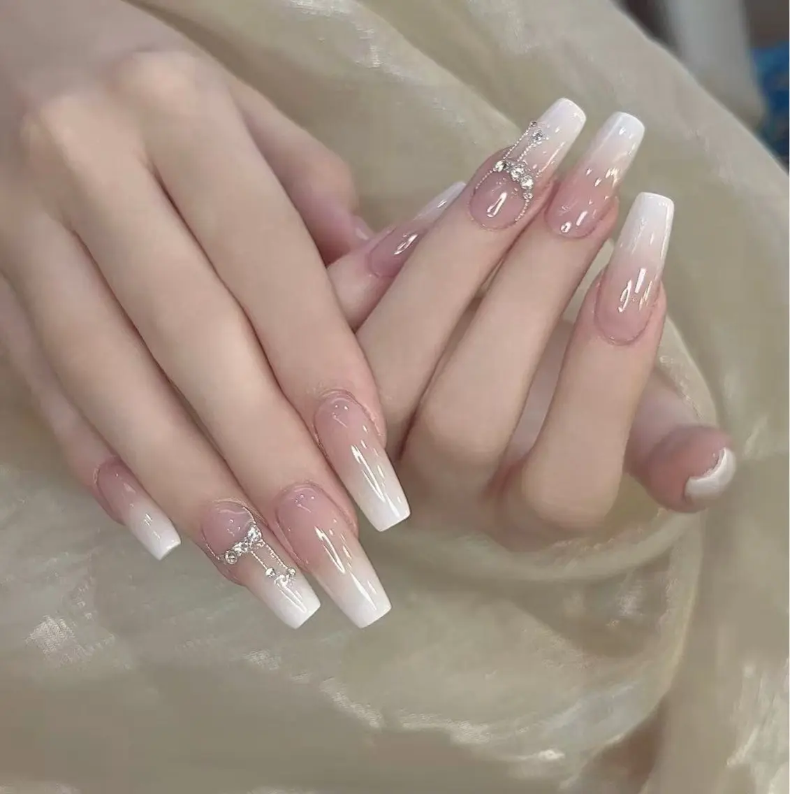 ネイル ハンドネイル Queen nailのネイルデザイン