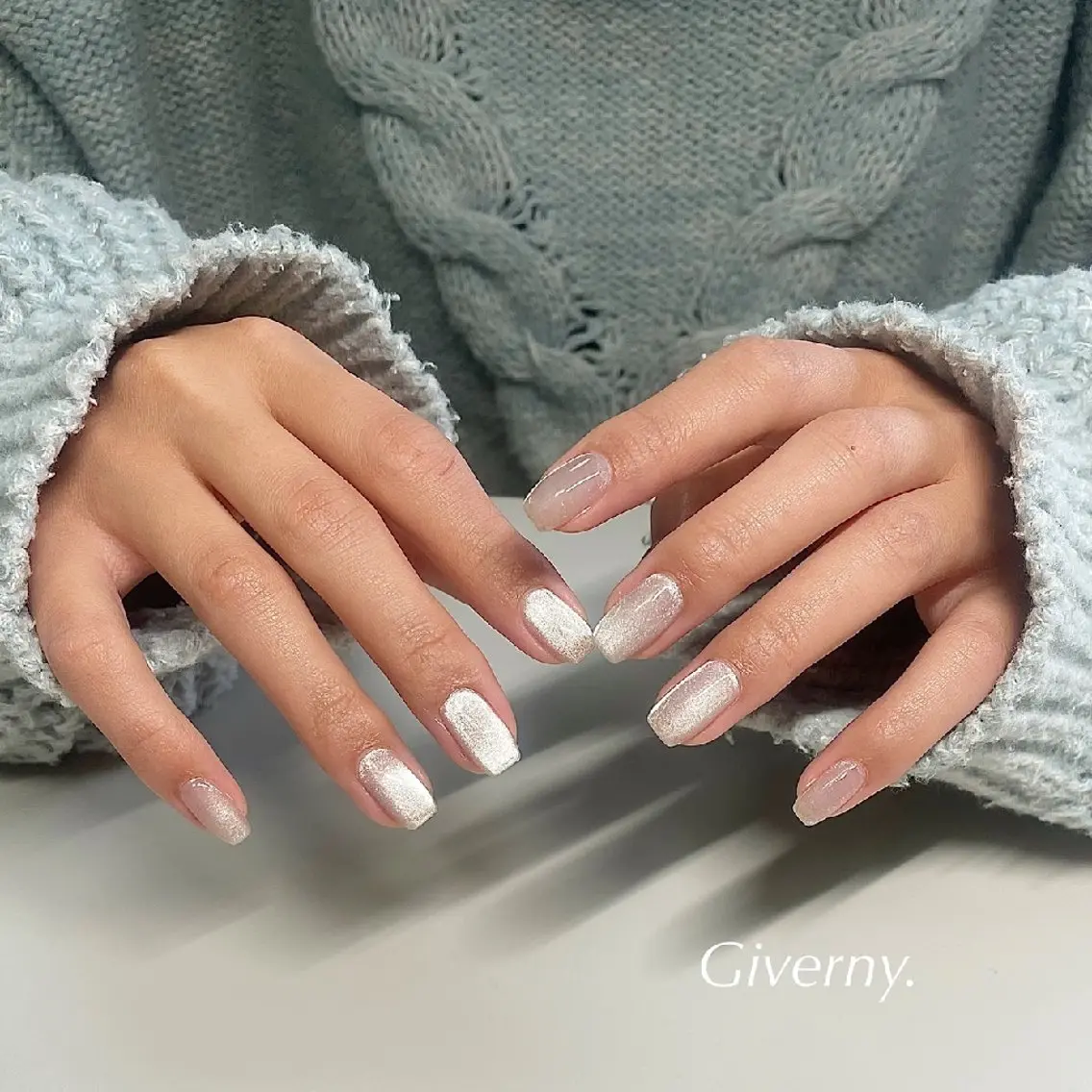 ネイル マグネットネイル シンプルネイル 冬ネイル ハンドネイル Giverny .のネイルデザイン