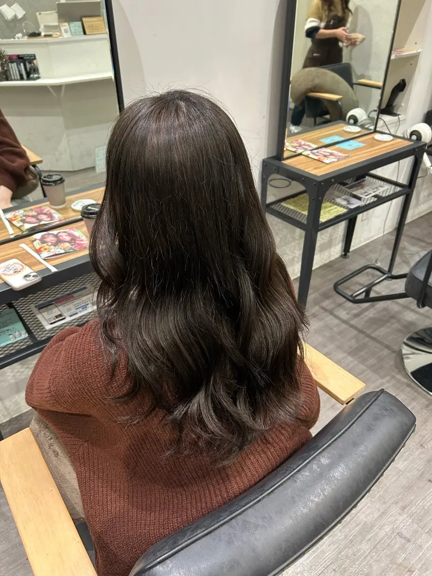 ロング カラー ヘアアレンジ グレージュ オリーブグレージュ オリーブグレー cocotte 💟草間紫音💟のヘアスタイル