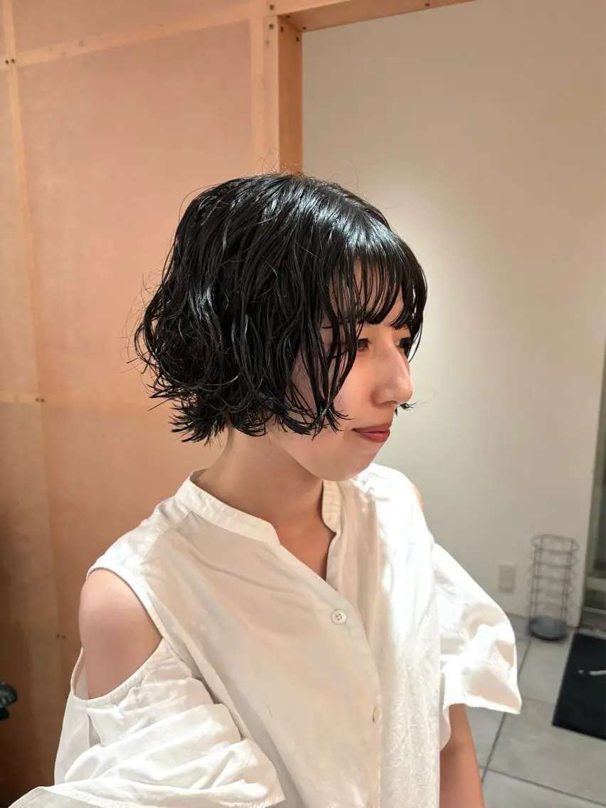 ショート パーマ 外ハネヘア ウルフカット カット パーマ hisa/melt 西梅田のヘアスタイル