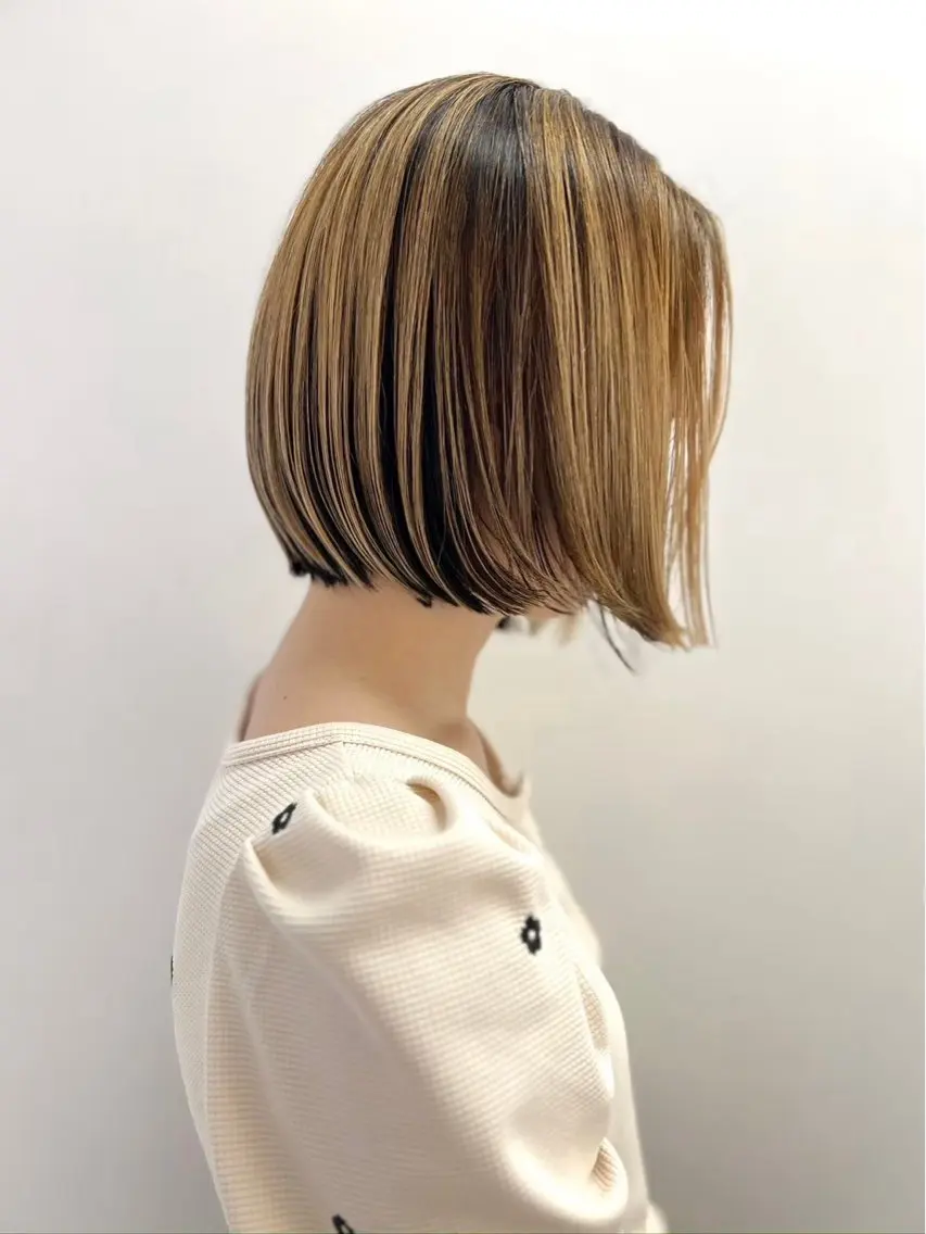 カラー UNBIRTHDAY Erenaのヘアスタイル