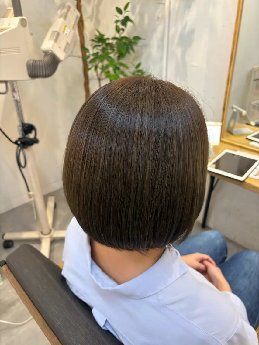 カラー ヘアカラー 🥨伊藤みやこ🥨 ショートカット🌈のヘアスタイル