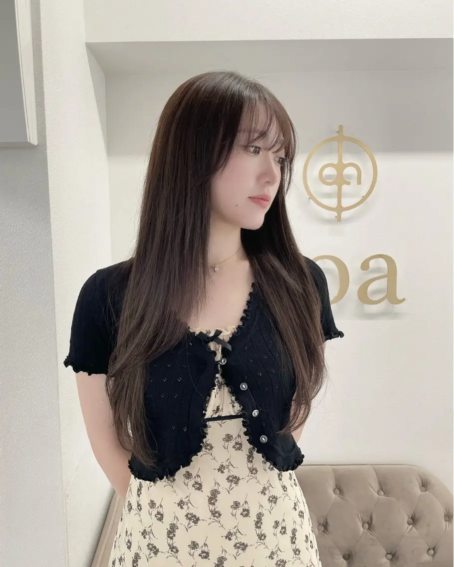 ロング カラー レイヤーカット カット ヘアカラー トリートメント 🔗透明感カラー🔗 エクステ✂️はるちかのヘアスタイル