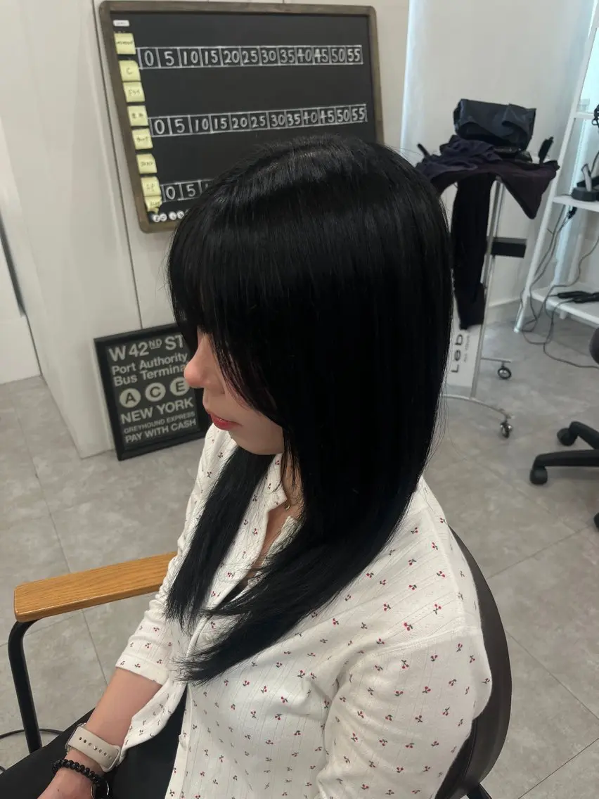 ロング カラー 黒髪 ブルーカラー ブルーブラック ヘアカラー みう SHIANのヘアスタイル