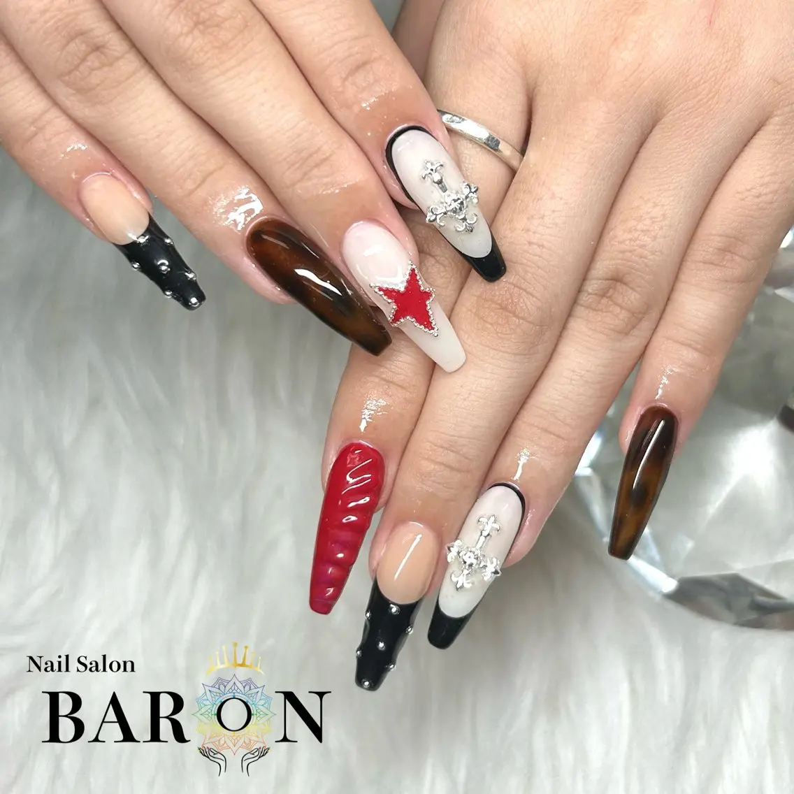 ネイル ♛︎BARON♛︎ SUMIRE.のネイルデザイン