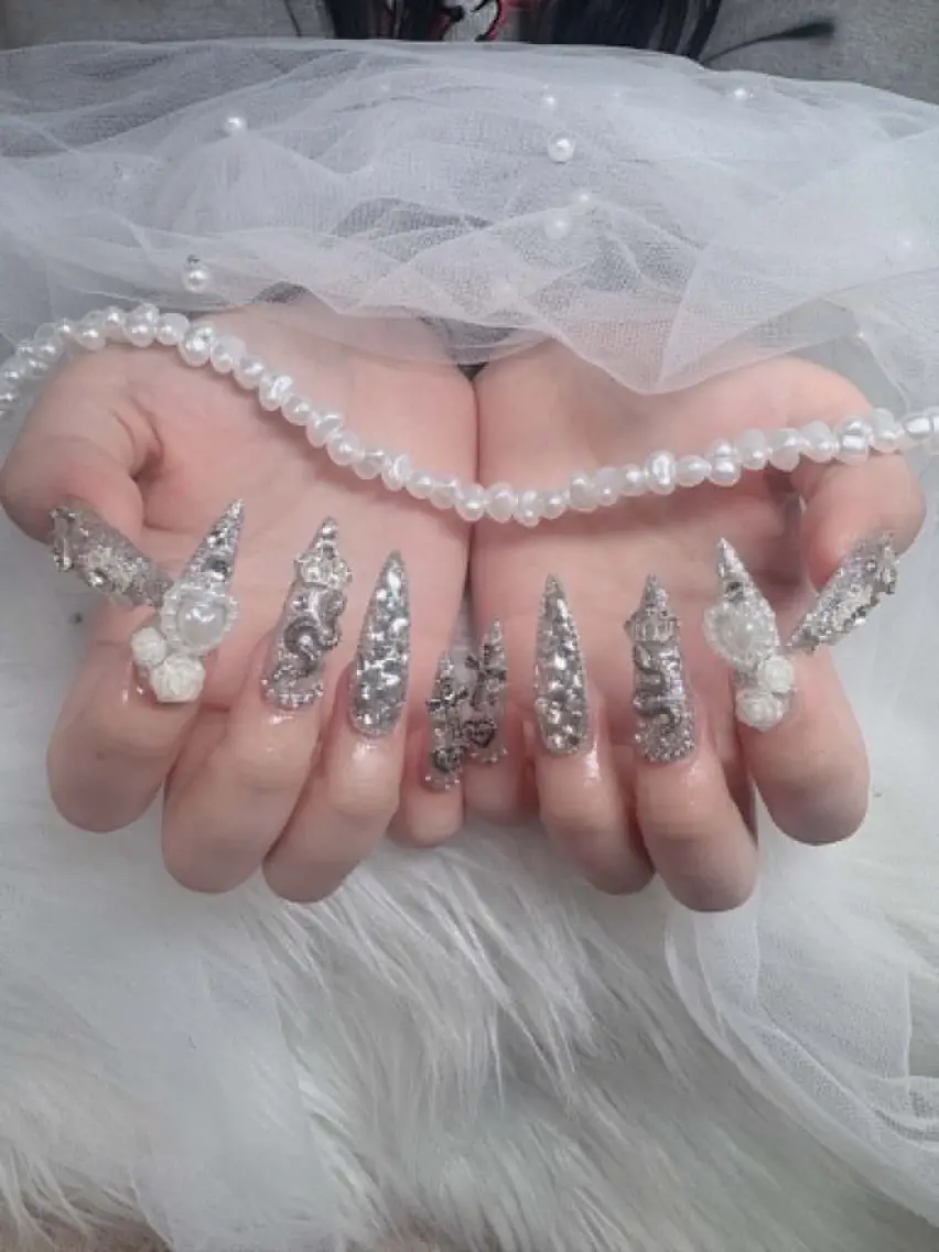 ネイル チークネイル フレンチネイル キラキラネイル 韓国ネイル マグネットネイル ハンドネイル yuuna hbabynailのネイルデザイン