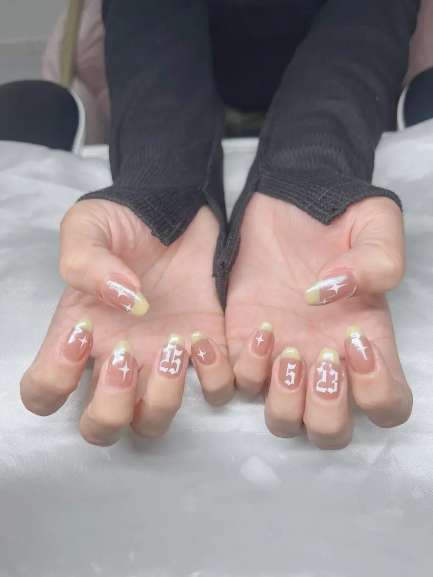 ネイル 長さ出し グラデーション キラキラネイル マグネットネイル ニュアンスネイル ハンドネイル Lee Nails チップ長さだし専門店のネイルデザイン