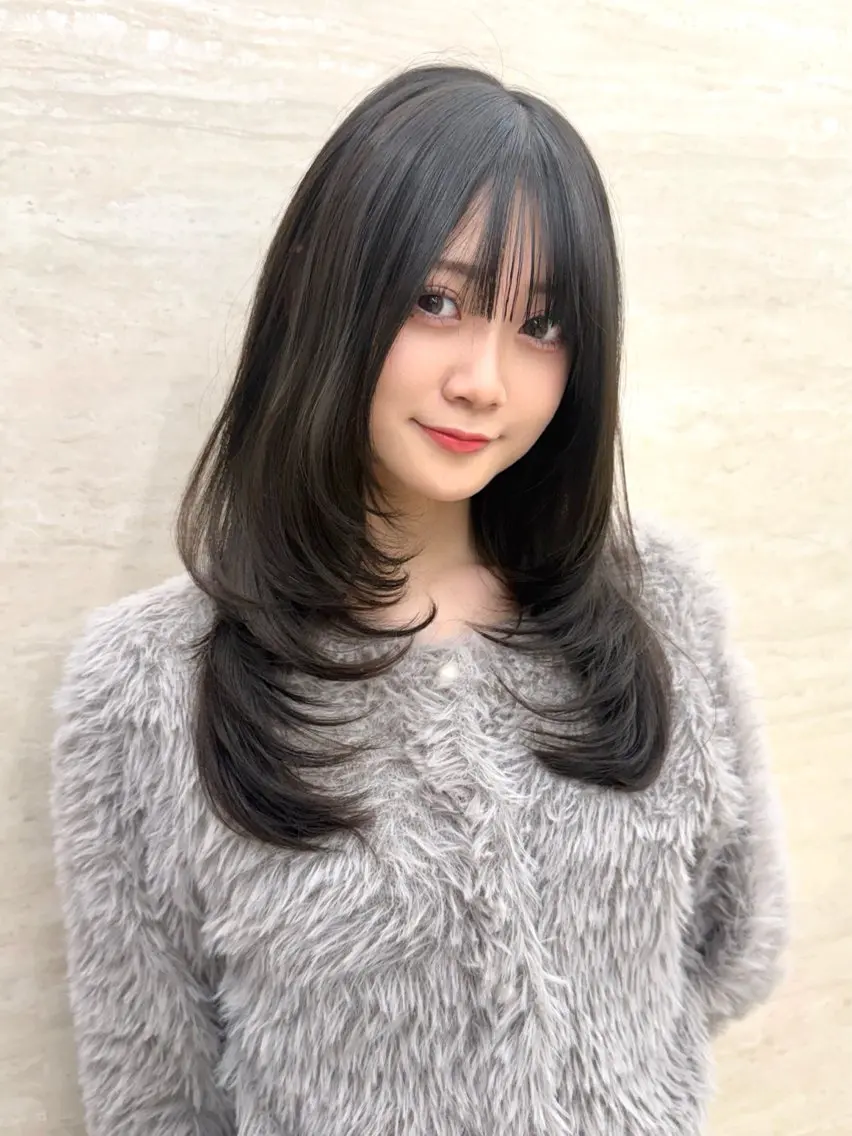 セミロング PULSE ASAHIのヘアスタイル