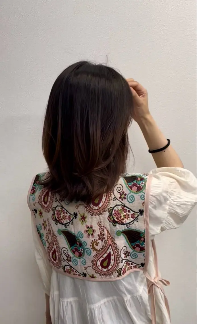 セミロング レイヤーカット 堀 綾花のヘアスタイル