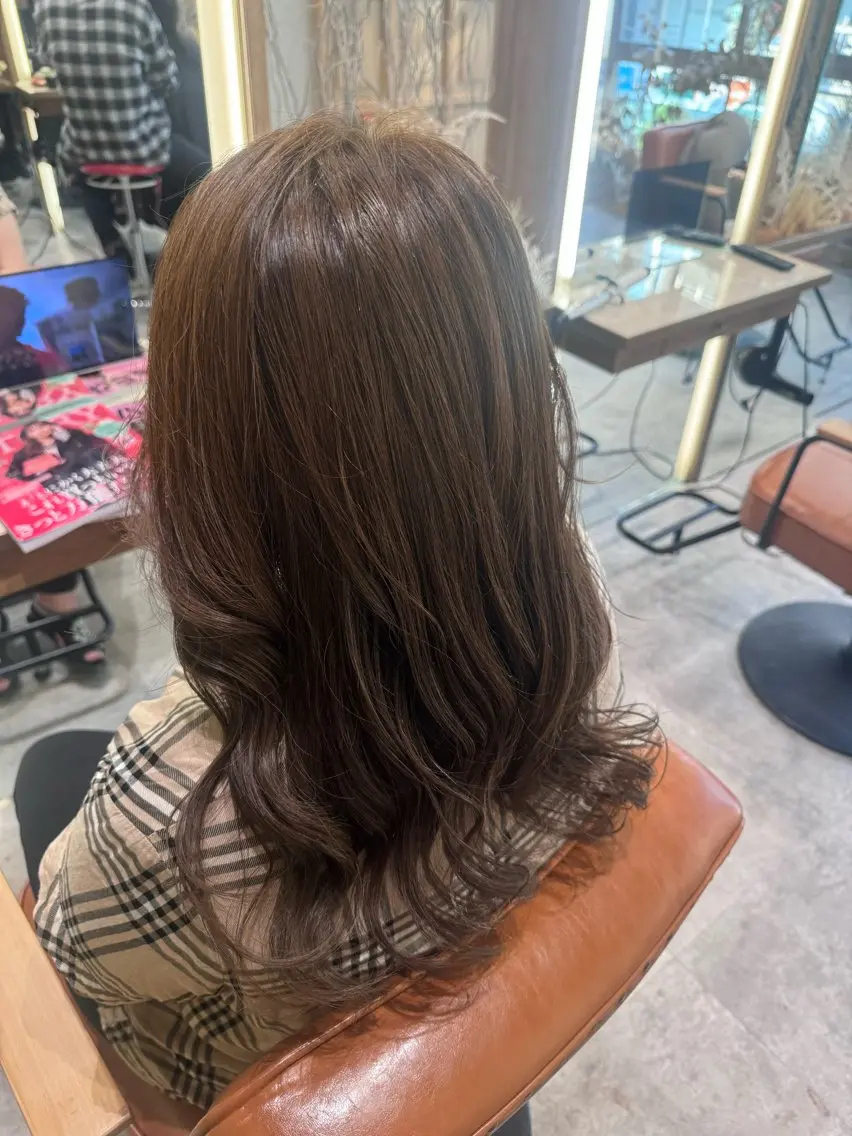 ロング カラー シルバー ☁️olelo国立 ☁️Minoriのヘアスタイル