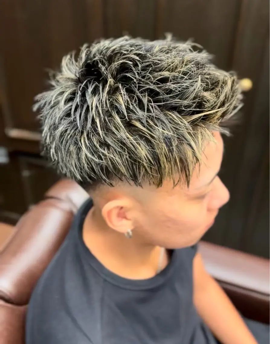 𝐌𝐞𝐧𝐬 cut + メッシュ ⭐️追いブリーチ+¥8,000の写真