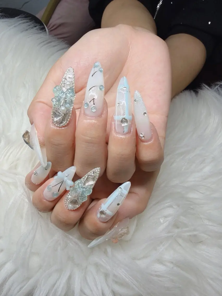 ネイル 長さ出し グラデーション 卒業式 キラキラネイル マグネットネイル ハンドネイル Lee Nailsのネイルデザイン
