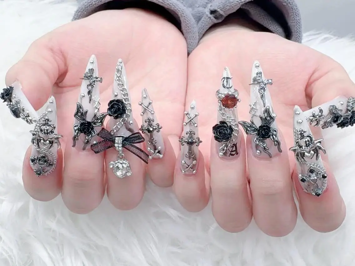 ネイル ロングネイル スーパーロングネイル k.bi nailsalonのネイルデザイン