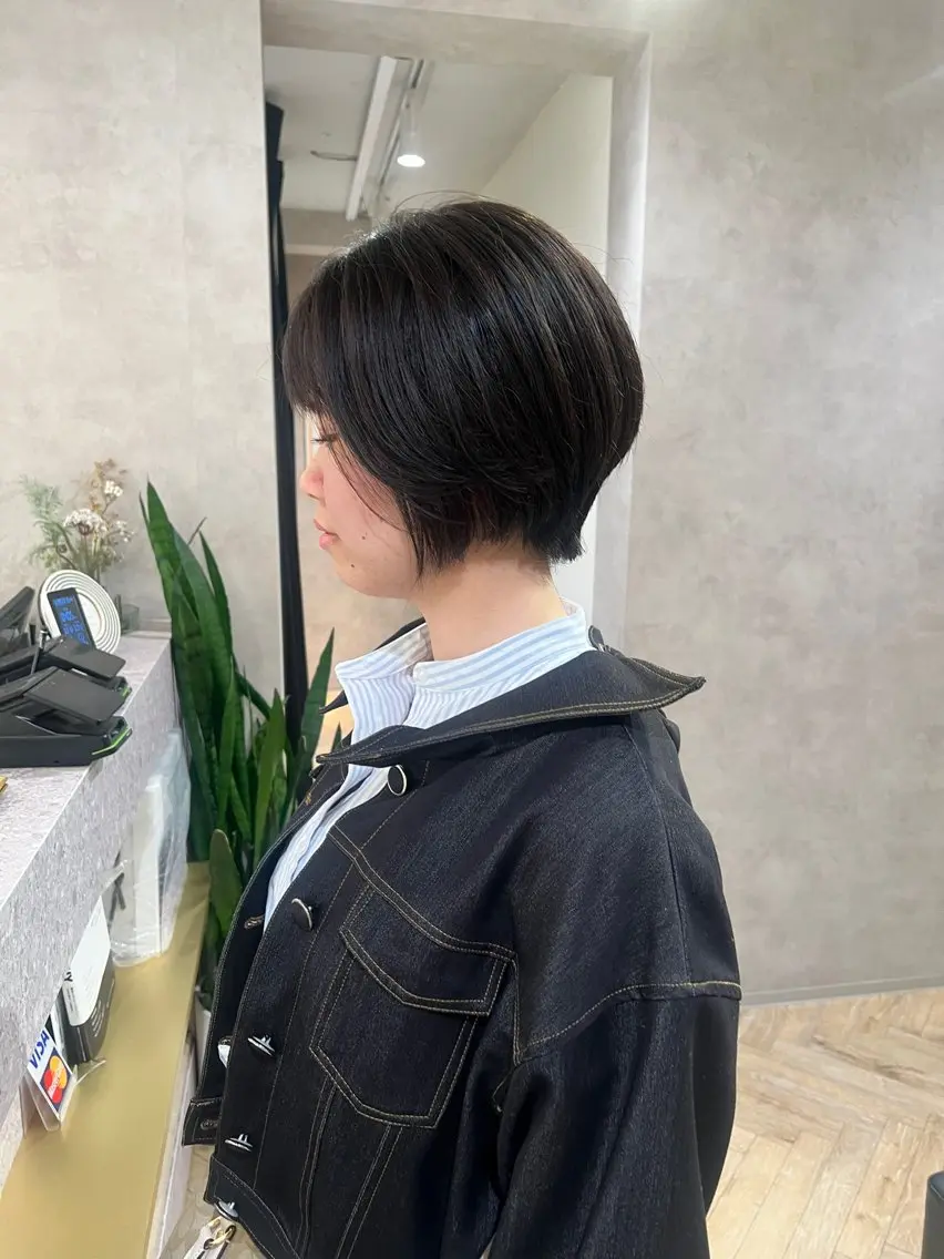 ショート カラー 透明感カラー ボブ ショートヘア 茂木 未海のヘアスタイル