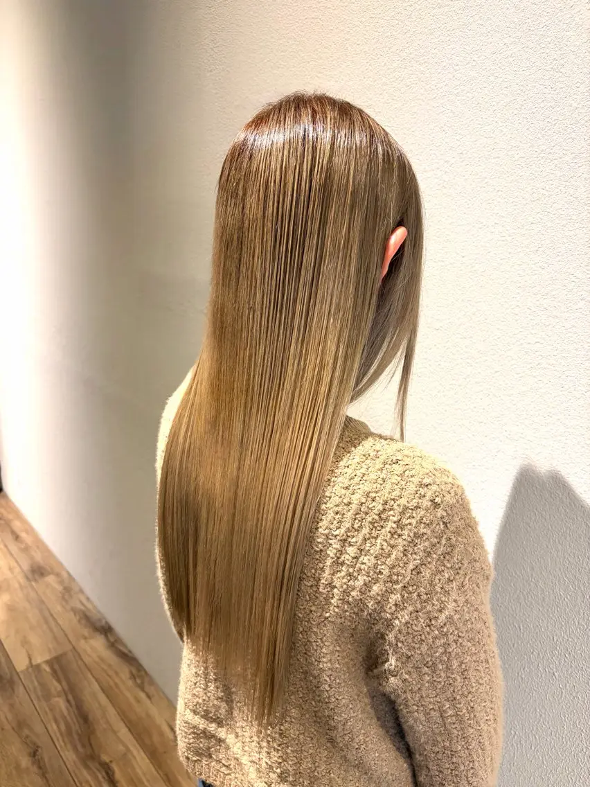 ロング カラー ヘアカラー 佐藤 里光のヘアスタイル