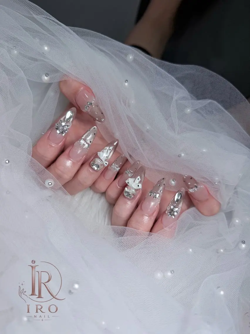 ネイル ハンドネイル IRO Nail Studioのネイルデザイン