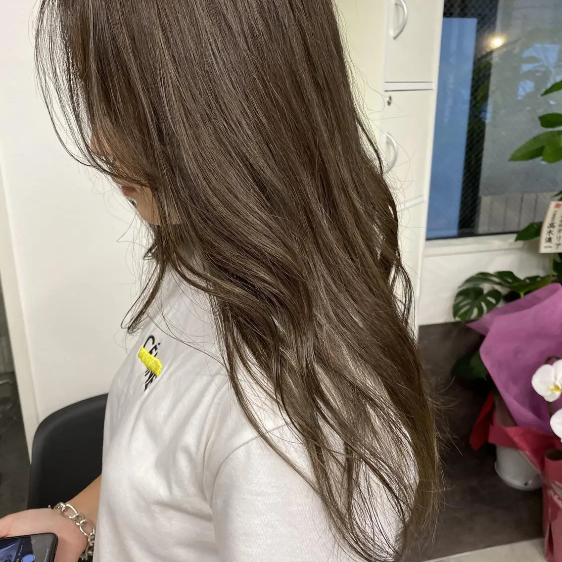 カラー セミロング ベージュカラー 透明感カラー ヘーゼル ヘアカラー トリートメント ♡韓国ヘア♡ ブリーチ✨ハイトーンのヘアスタイル