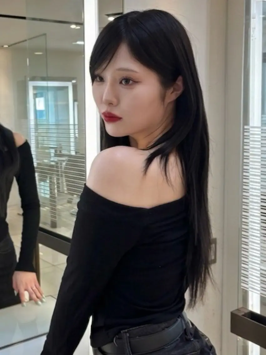 ロング カラー 黒髪 透明感カラー 卒業式のヘアスタイル レイヤーカット カット ヘアカラー トリートメント ヘアセット MARIN🦋／ 韓国ヘア×艶カラーのヘアスタイル