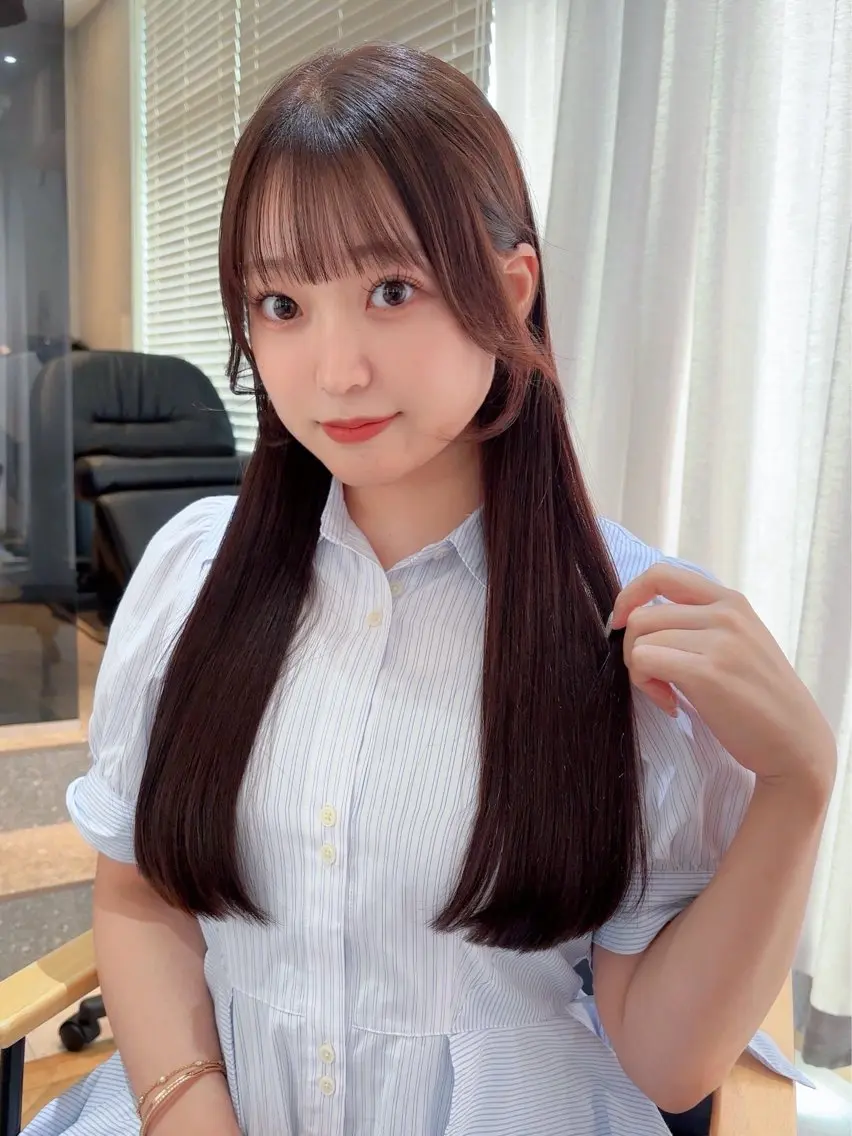 ロング カラー ベージュカラー グレージュ インナーカラー ミルクティーベージュ 顔まわりレイヤー カット 縮毛矯正 韓国🇰🇷レイヤー 映える顔周り🩷のヘアスタイル