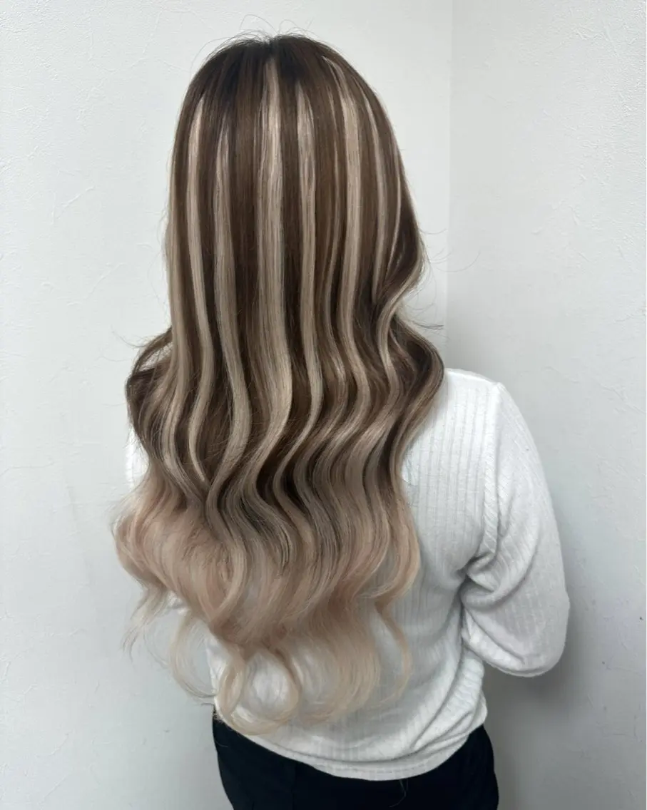 ロング カラー ヘアアレンジ バレイヤージュ エクステ レイヤーカット NANOHA エクステ・ヘアセットのヘアスタイル